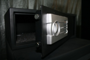 Laptop Strong Box Showroom Model Safe
